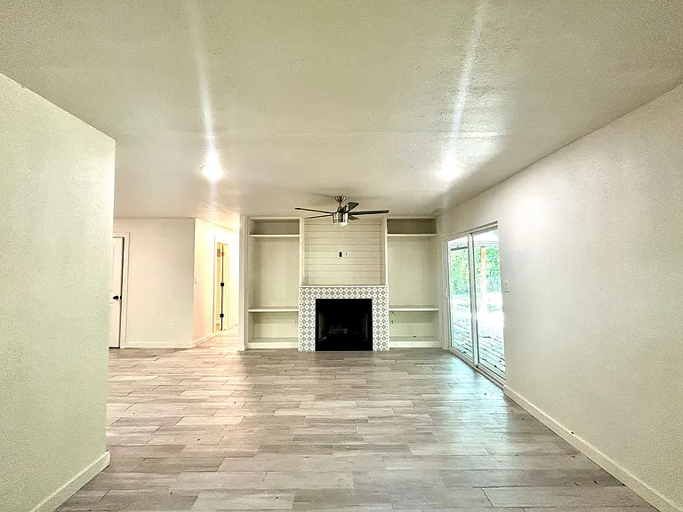 72 Bois D Arc St — Photo 8