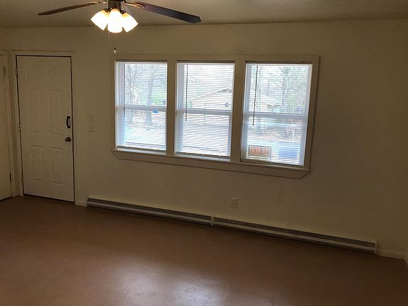 3rd image of 1105 Glennaire Dr
