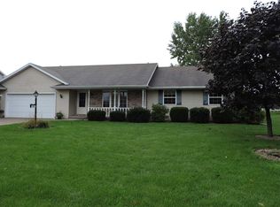 W5965 Valley Ln, APPLETON, WI 54915