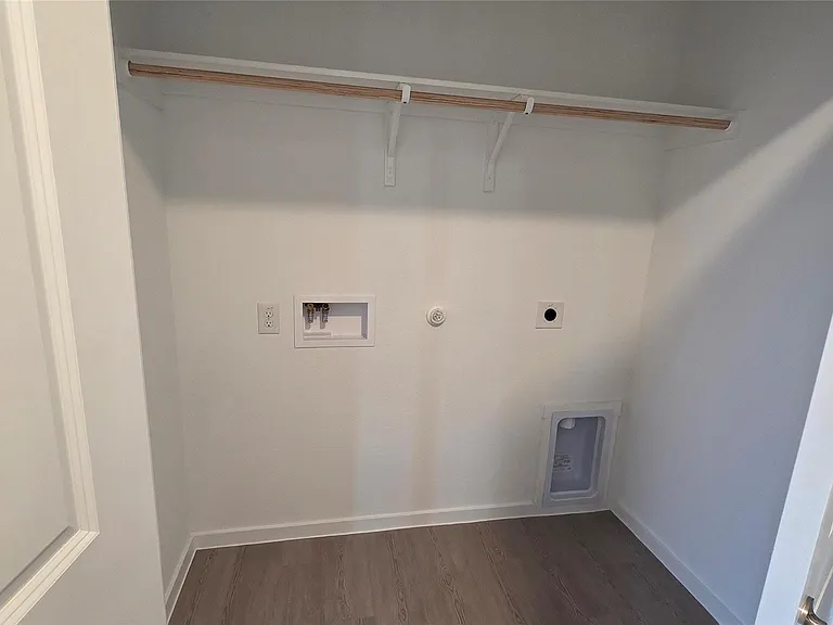 110 Canadian Cv — Photo 5