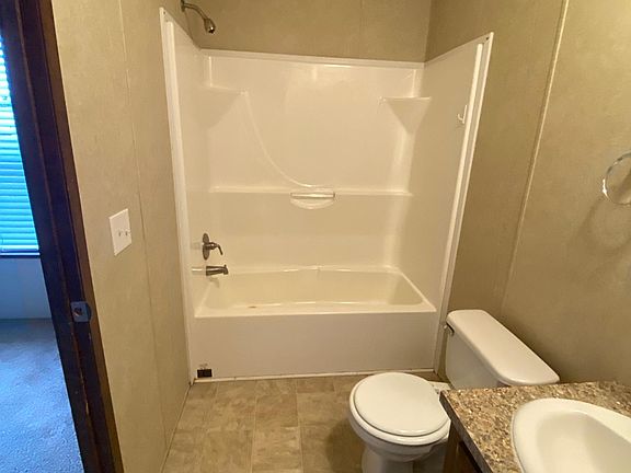 4th image of 59483 Hardy Ln