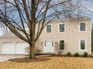 2663 Hillside Dr, Iowa City, IA 52245