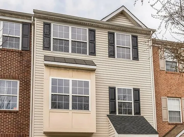 4820 Snowflower Blvd, Oxon Hill, MD 20745