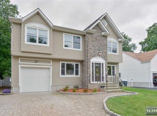 37 Hetherington Rd, Nutley, NJ 07110