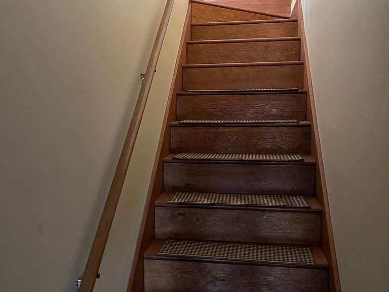 144 Acorn Dr — Photo 31