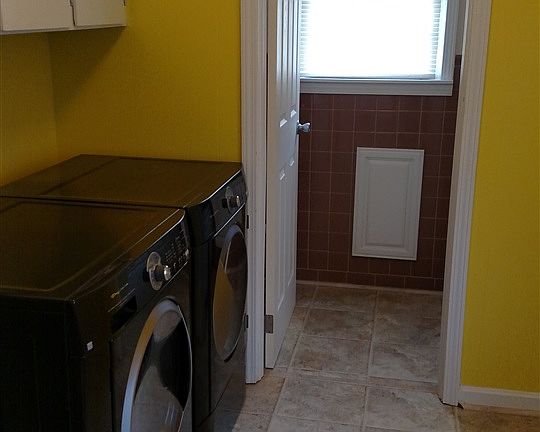 4th image of 1510 Parklane Dr