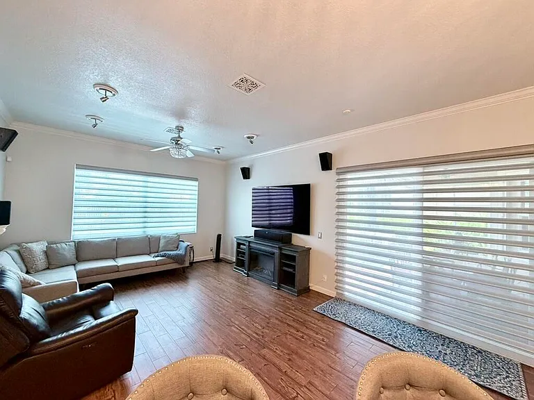9546 Lantern Bay Cir — Photo 25