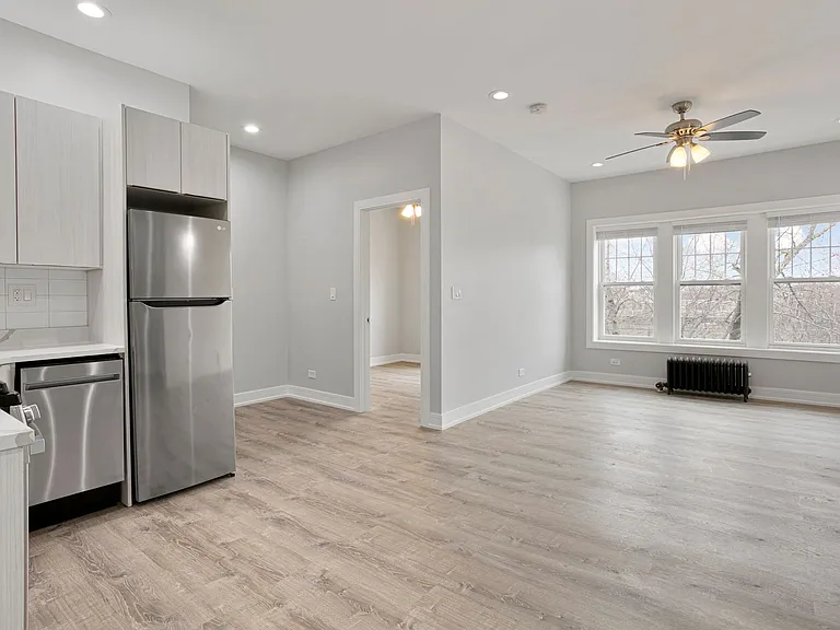 6035-6045 N Winthrop Ave #1055-1067 — Photo 93