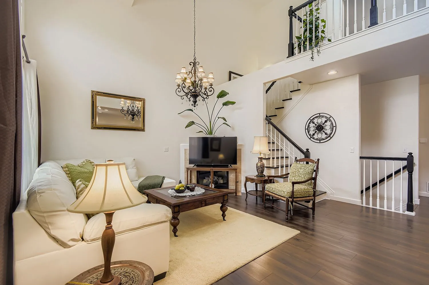 2 bed, 2.5 bath, 1456 sqft, $2,599 — Photo 2