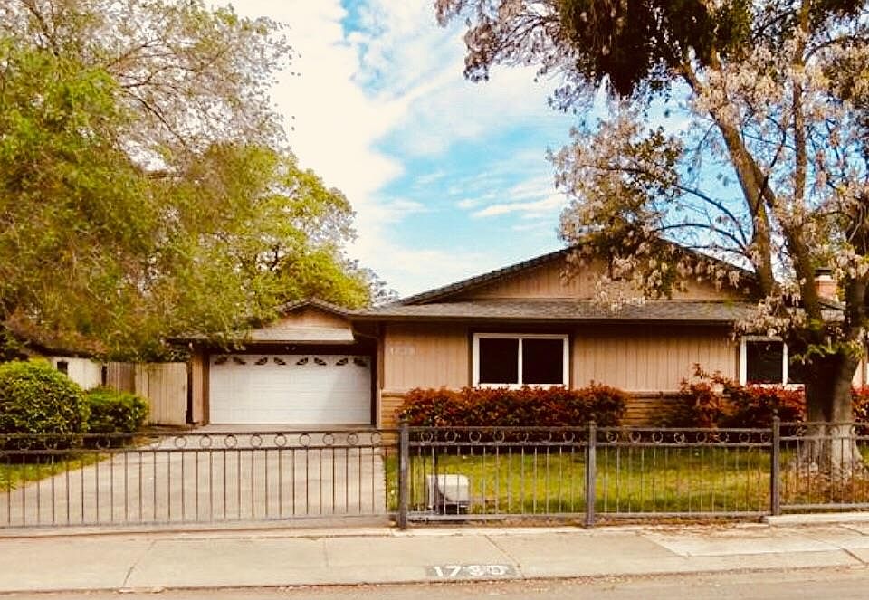1st image of 1739 Waudman Ave