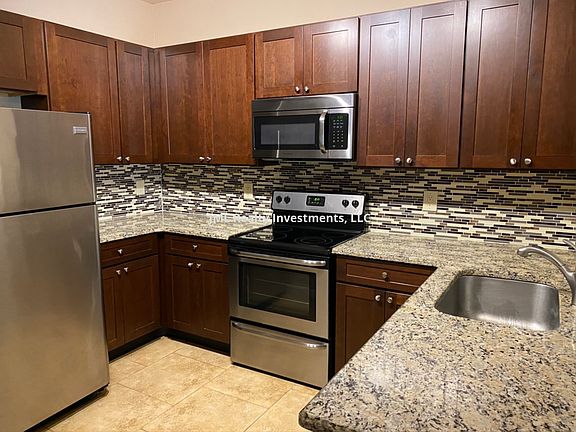 3rd image of 132 Vista Verdi Cir Unit 136