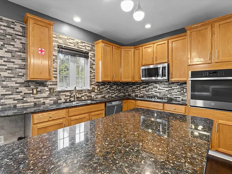 49 Equestrian Dr — Photo 21