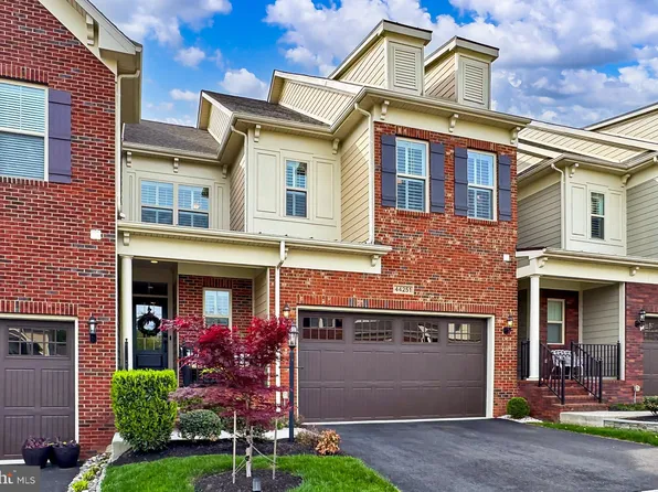44251 Silverpalm Grove Ter, Leesburg, VA 20176