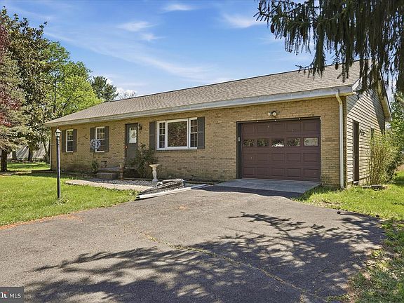 4th image of 14 Windsor Ln