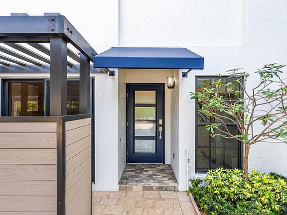 3rd image of 550 NE 21st Avenue #8