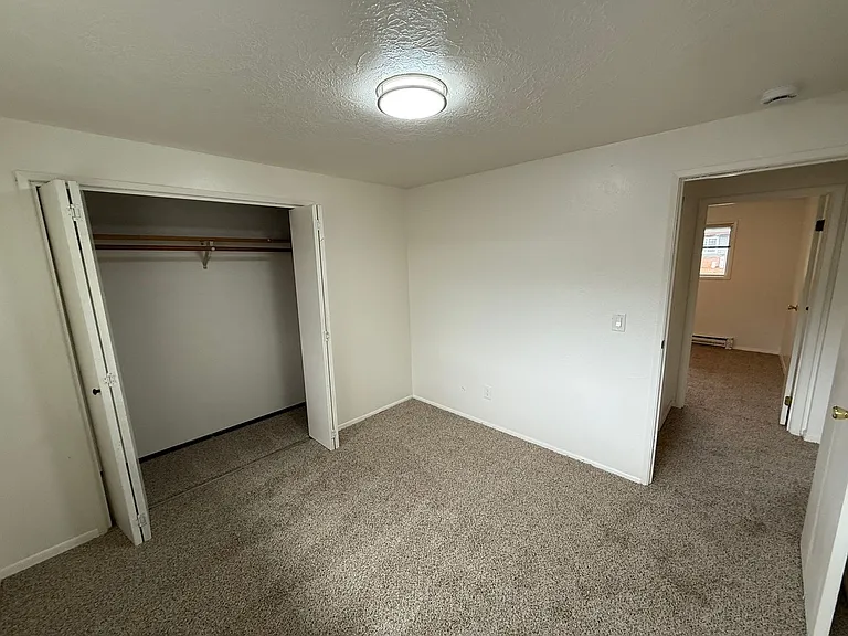 926 SE Uglow Ave #3 — Photo 15