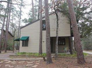 30 Putters Point W, Huntsville, TX 77320