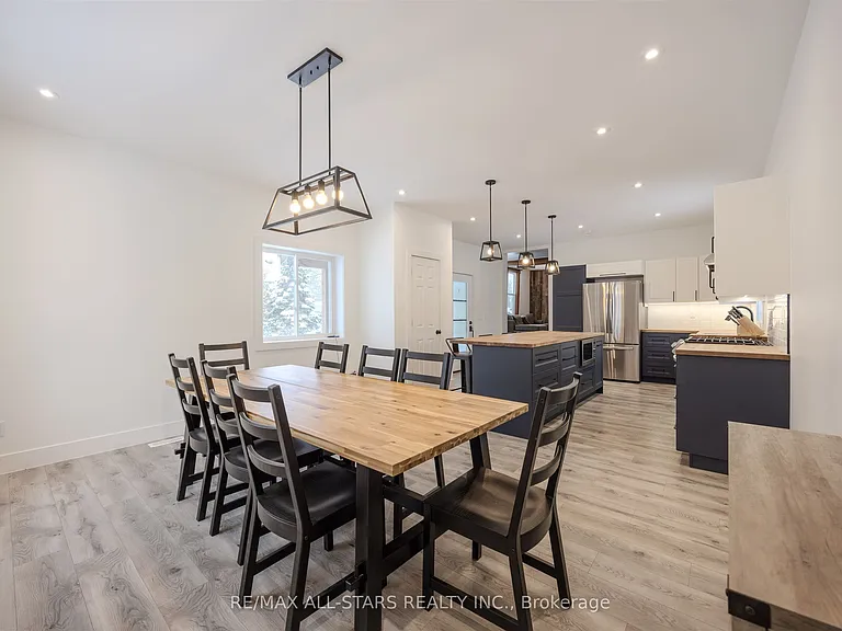 21 Albert St S — Photo 4