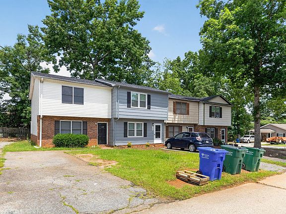 2nd image of 10 Melissa Ct Unit 1