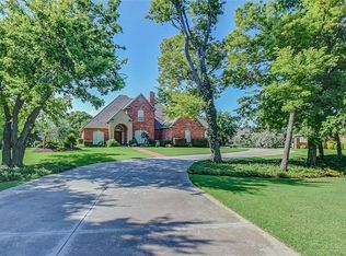 1600 SW 38th St, Moore, OK 73160