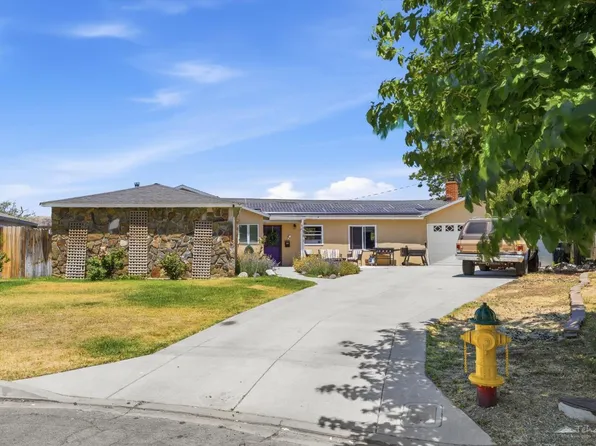 814 Bamboo Ct, Tehachapi, CA 93561