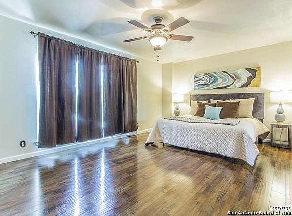 4th image of 9590 Wicklow Dr
