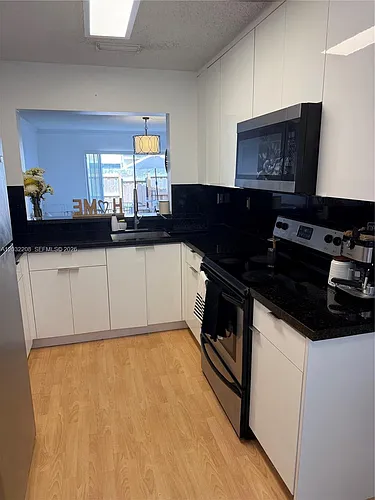 9495 Palm Cir N #9495 Photo 1