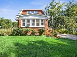 1374 E Forest Ave, Des Plaines, IL 60018