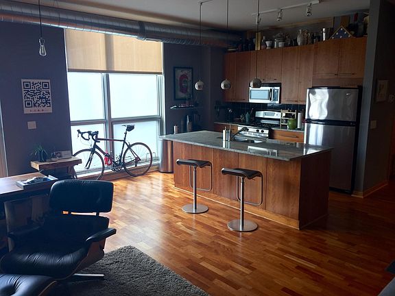 5th image of 1211 Lagoon Ave Unit 409