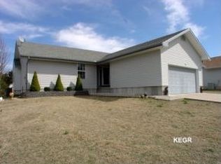 215 Eagle Dr, Forsyth, MO 65653