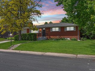 6869 S Foresthill St, Littleton, CO 80120