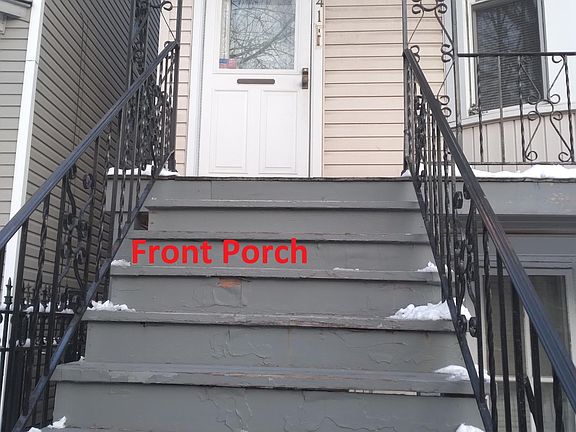 3rd image of 1841 N Talman Ave #2
