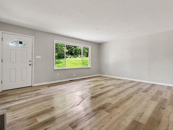 2nd image of 379 Florence Dr