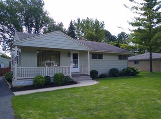 11641 W Woodside Dr, Hales Corners, WI 53130