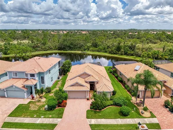 11437 Dancing River Dr, Venice, FL 34292