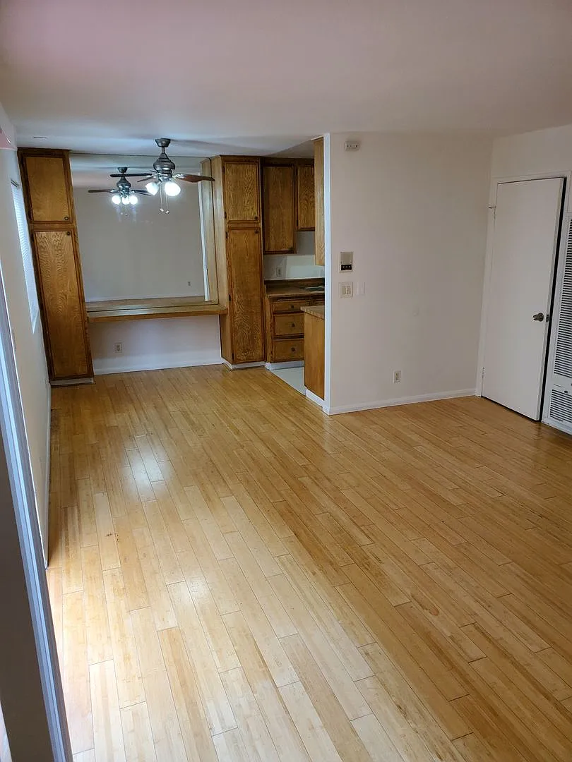 4031 McLaughlin Ave — Photo 3
