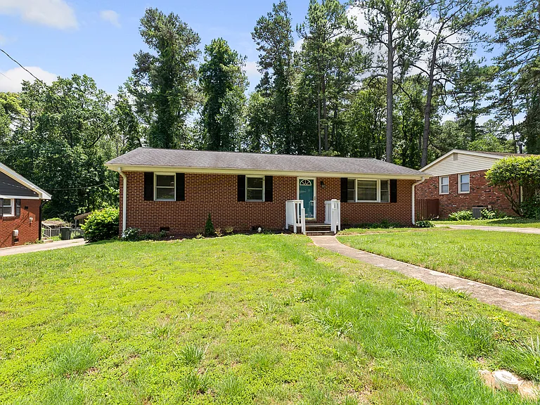 2808 Bardwell Rd — Photo 3