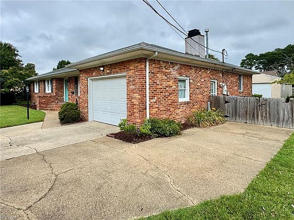 3rd image of 4652 Miles Standish Rd