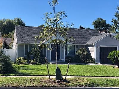 1st image of 74 Longview Ave