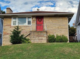 70 Pleasant Dr, Wheeling, WV