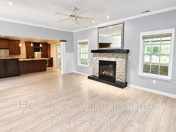 3rd image of 3107 Cordroy Ct