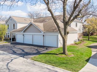 1321 Seven Pines Rd APT D2, Schaumburg, IL 60193