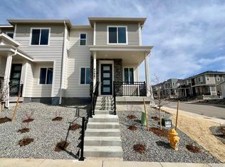 4598 S Versailles St #B, Aurora, CO 80015