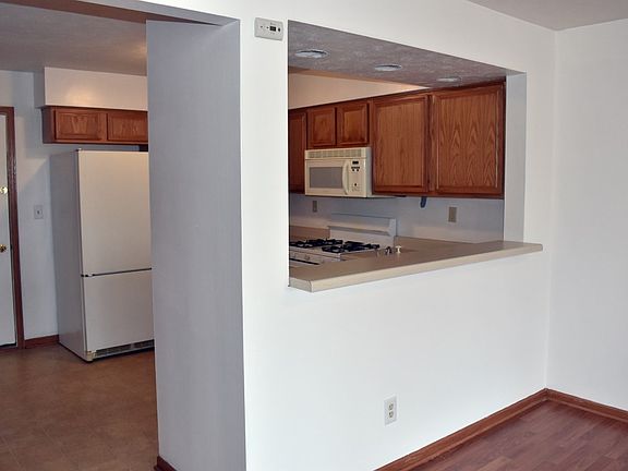 5th image of 13832 Beulah Dr