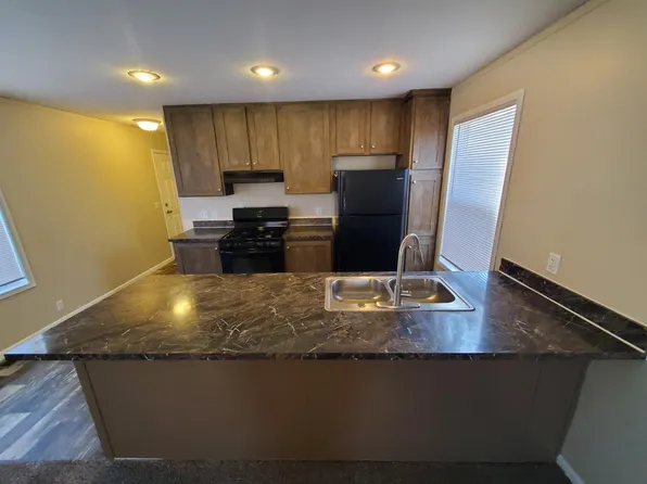 10 Swallow Ct, Lake Orion, MI