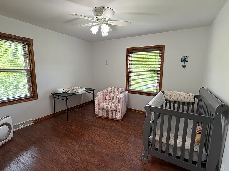 W176N8625 Sunset Ridge Dr — Photo 18