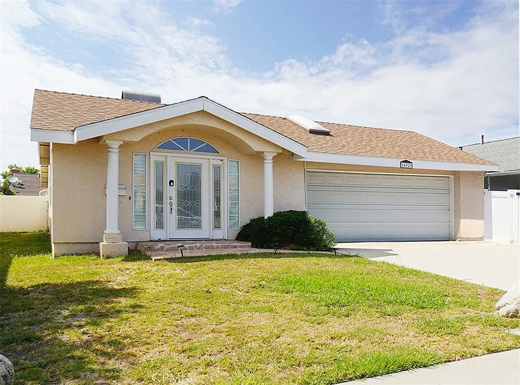 3 bed, 1777 sqft, $4,895 — Photo 1