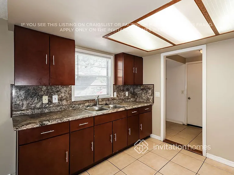 12702 Sybila Pl — Photo 7