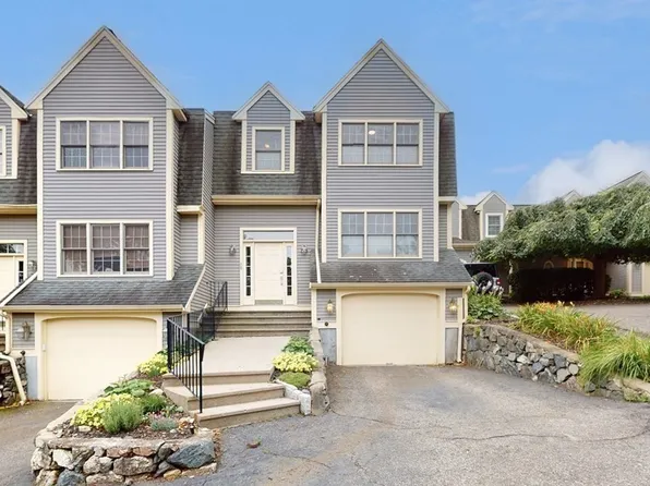 88 Worcester Ln, Waltham, MA 02451