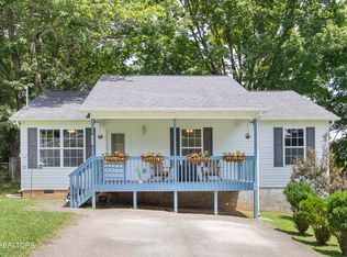 1104 Payne Rd, Knoxville, TN 37914